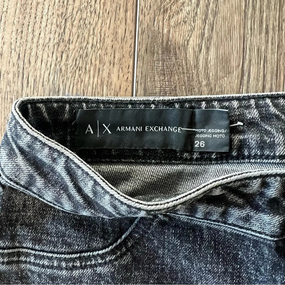 NWT Armani Exchange Vintage Black Wash Freyed Zipper Hem Size 26 - Picture 4 of 16